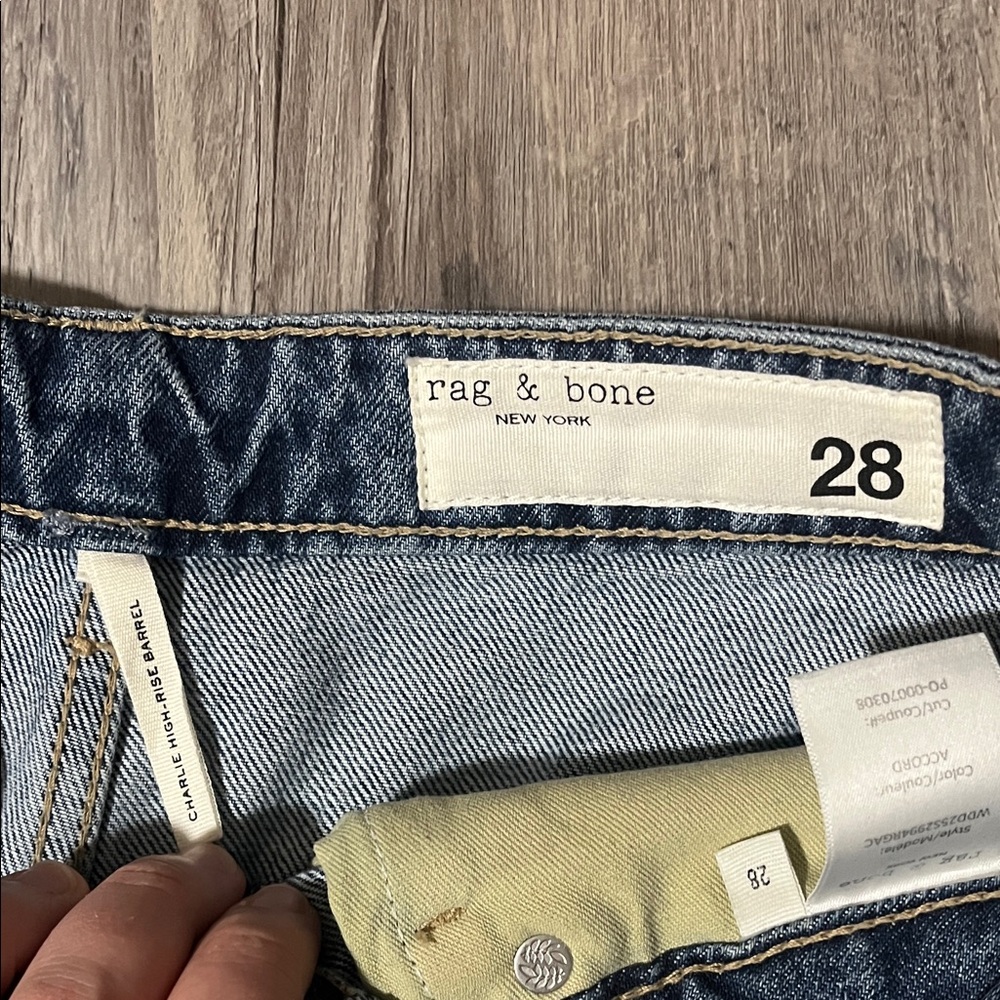 rag & bone Charlie Barrel Jean - Picture 4 of 7